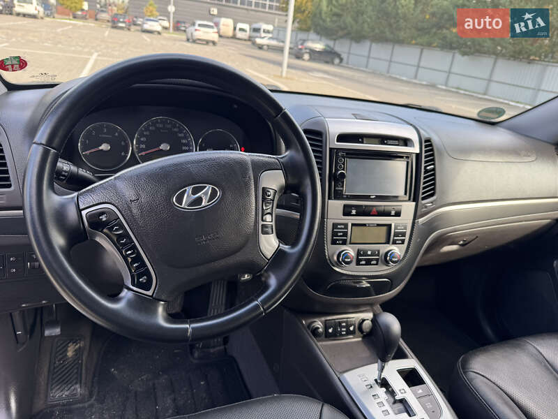 Позашляховик / Кросовер Hyundai Santa FE 2012 в Луцьку