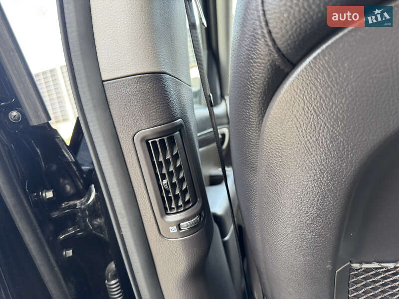 Позашляховик / Кросовер Hyundai Santa FE 2012 в Луцьку