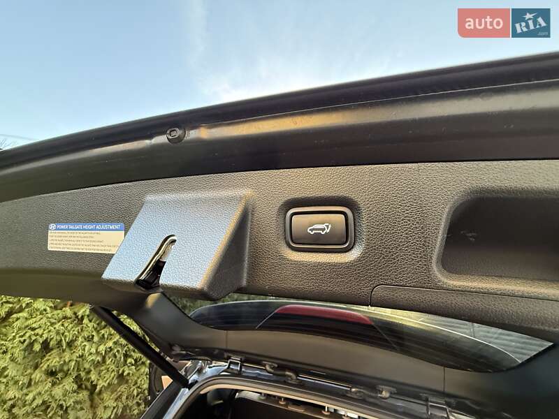 Внедорожник / Кроссовер Hyundai Santa FE 2023 в Львове