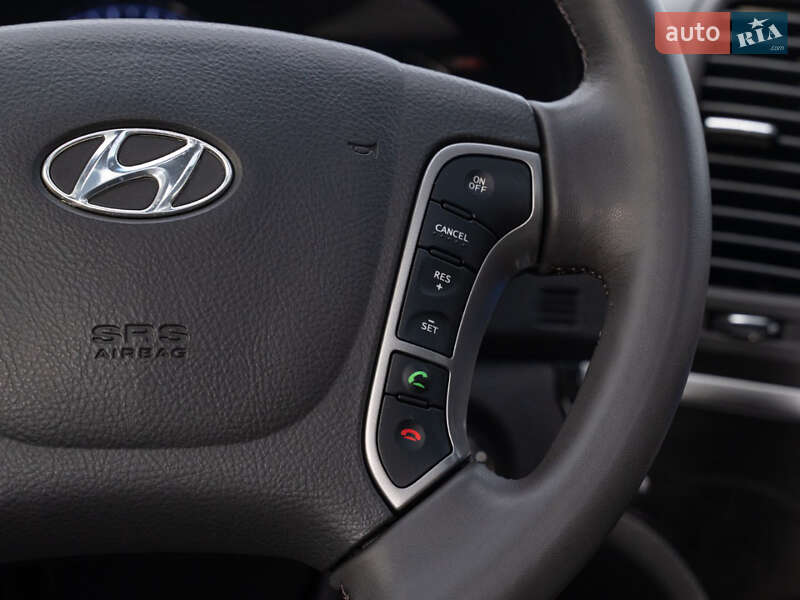 Внедорожник / Кроссовер Hyundai Santa FE 2012 в Одессе