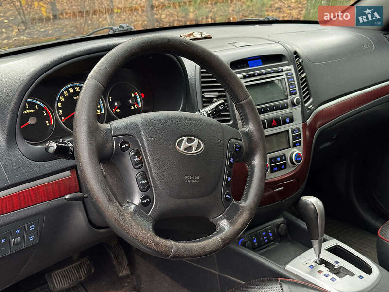 Внедорожник / Кроссовер Hyundai Santa FE 2009 в Киеве