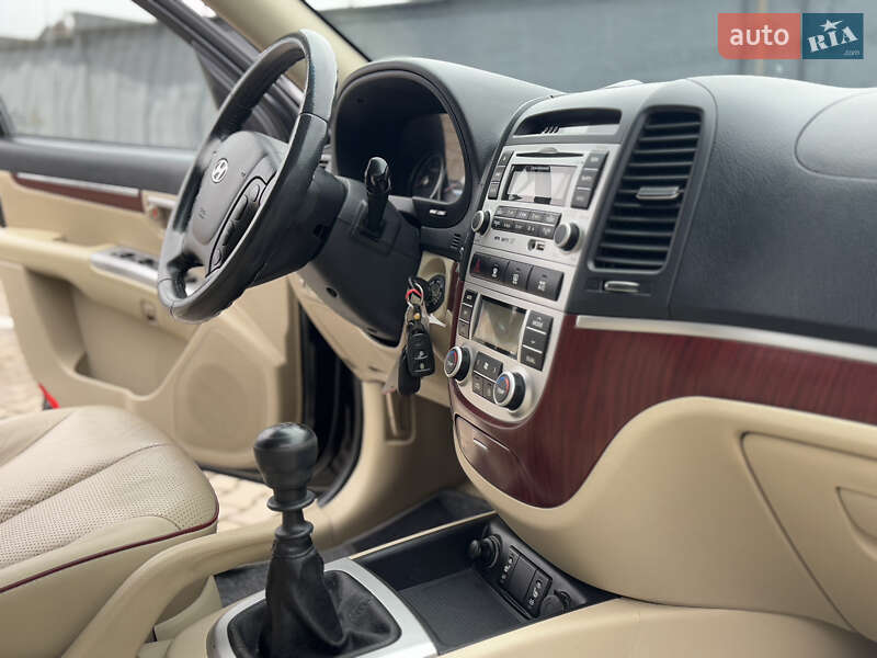 Внедорожник / Кроссовер Hyundai Santa FE 2009 в Ивано-Франковске