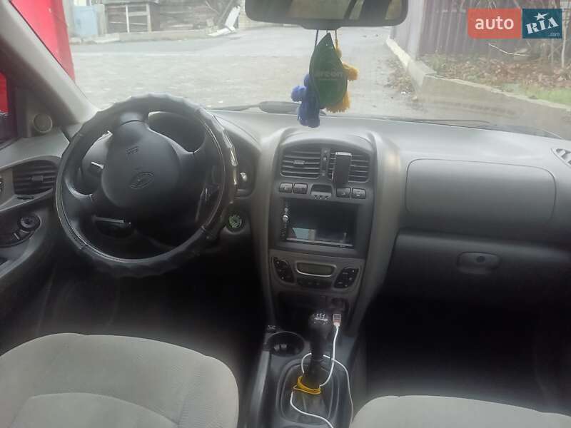 Позашляховик / Кросовер Hyundai Santa FE 2005 в Харкові фото 2 Позашляховик / Кросовер Hyundai Santa FE 2005 в Харкові