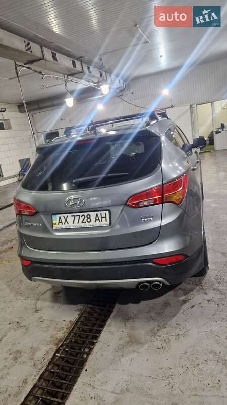 Внедорожник / Кроссовер Hyundai Santa FE 2012 в Харькове