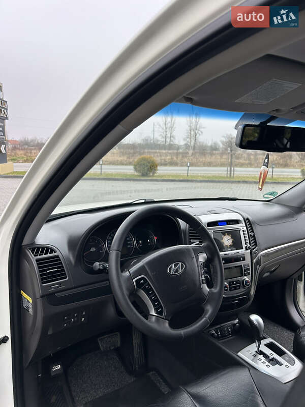 Внедорожник / Кроссовер Hyundai Santa FE 2011 в Коломые