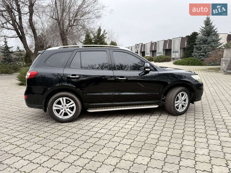 Позашляховик / Кросовер Hyundai Santa FE 2011 в Павлограді