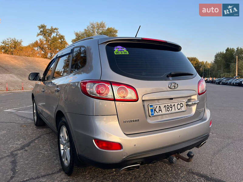 Внедорожник / Кроссовер Hyundai Santa FE 2011 в Киеве