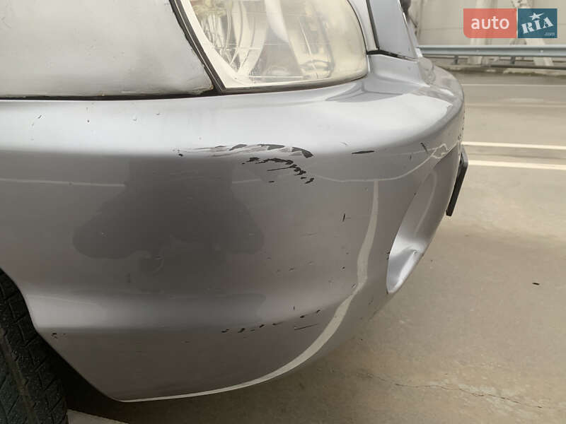 Внедорожник / Кроссовер Hyundai Santa FE 2003 в Киеве