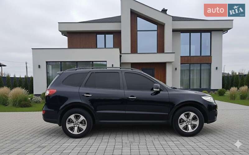 Позашляховик / Кросовер Hyundai Santa FE 2012 в Сарнах