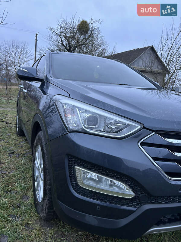 Внедорожник / Кроссовер Hyundai Santa FE 2013 в Ровно