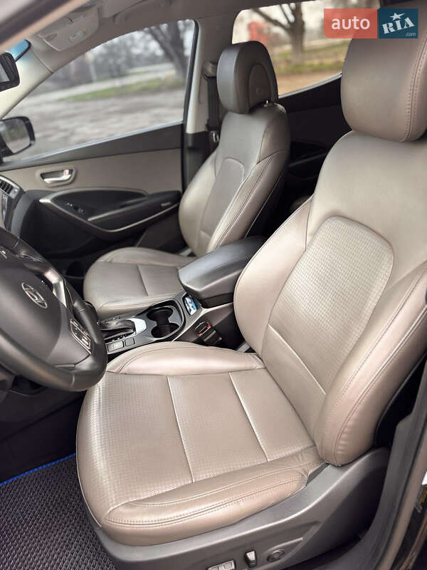 Позашляховик / Кросовер Hyundai Santa FE 2012 в Кам'янському