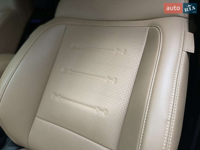 Внедорожник / Кроссовер Hyundai Santa FE 2024 в Киеве