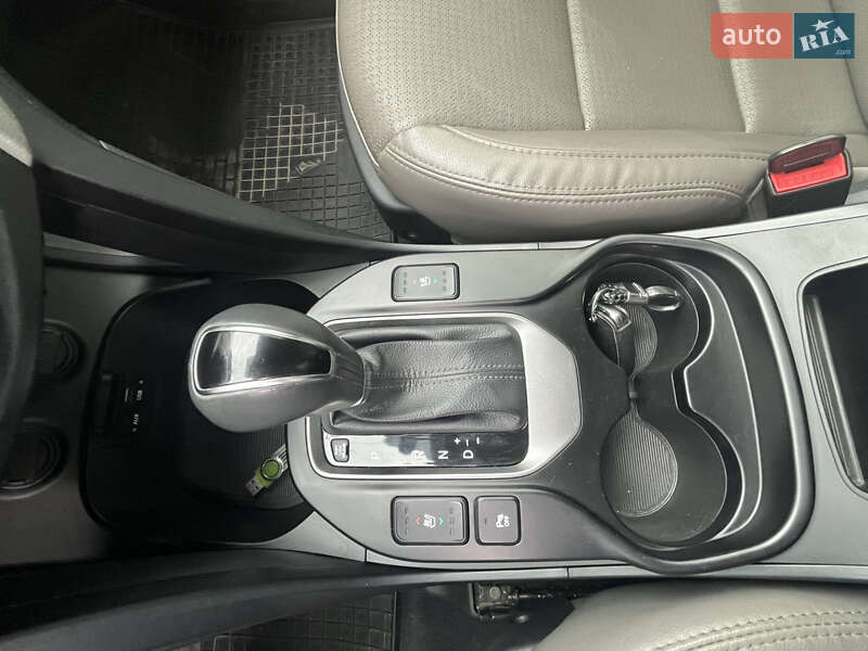 Позашляховик / Кросовер Hyundai Santa FE 2015 в Броварах фото 8 Позашляховик / Кросовер Hyundai Santa FE 2015 в Броварах