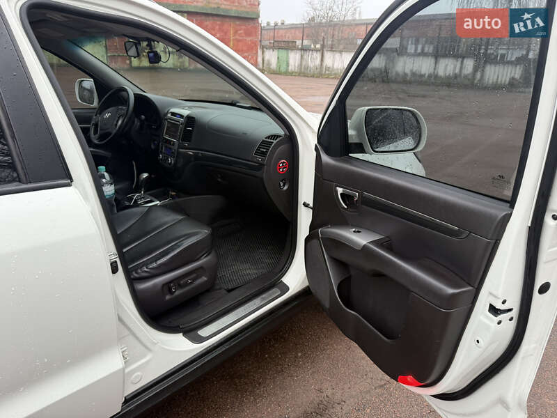Внедорожник / Кроссовер Hyundai Santa FE 2011 в Чернигове