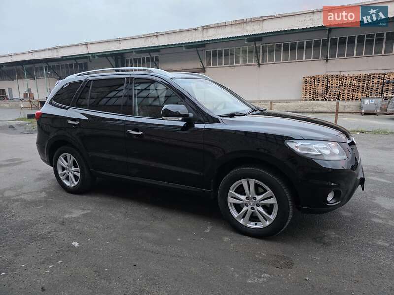 Внедорожник / Кроссовер Hyundai Santa FE 2011 в Луцке