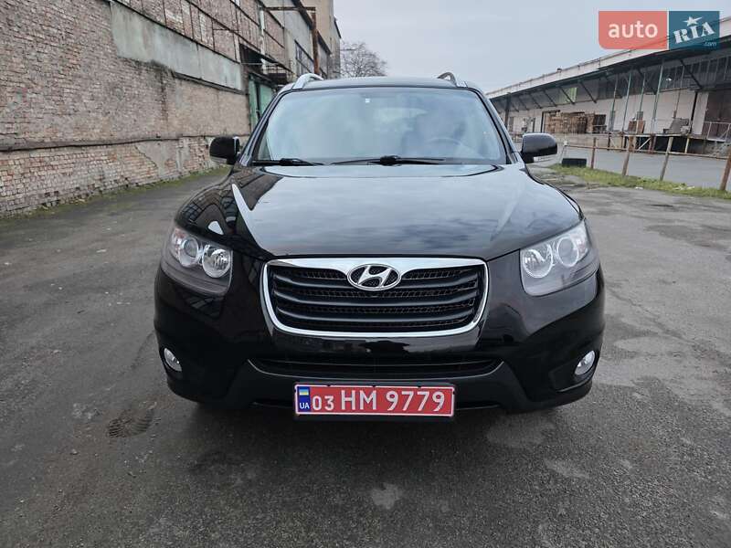 Внедорожник / Кроссовер Hyundai Santa FE 2011 в Луцке
