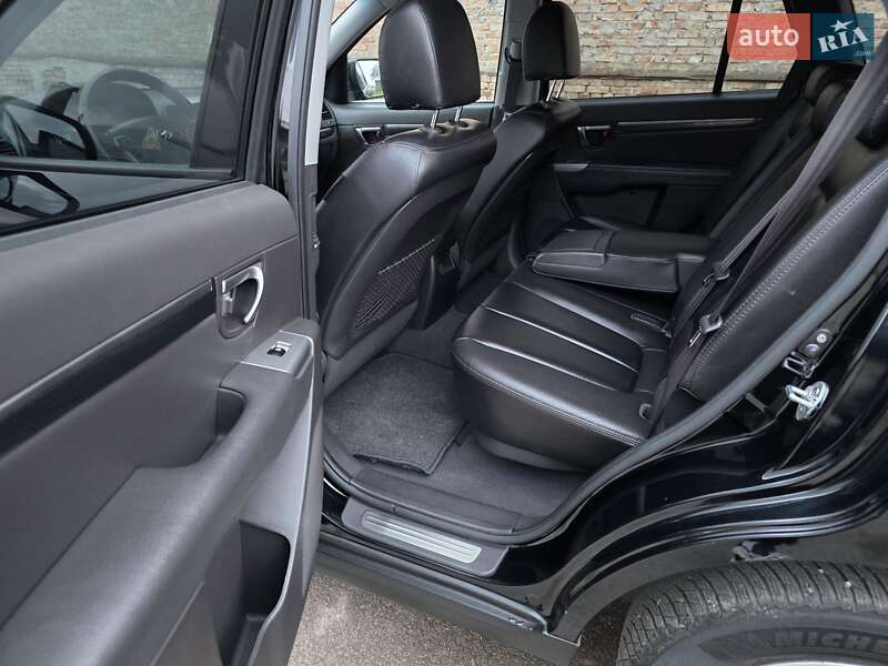 Внедорожник / Кроссовер Hyundai Santa FE 2011 в Луцке