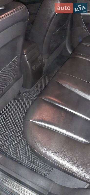 Позашляховик / Кросовер Hyundai Santa FE 2011 в Чернівцях