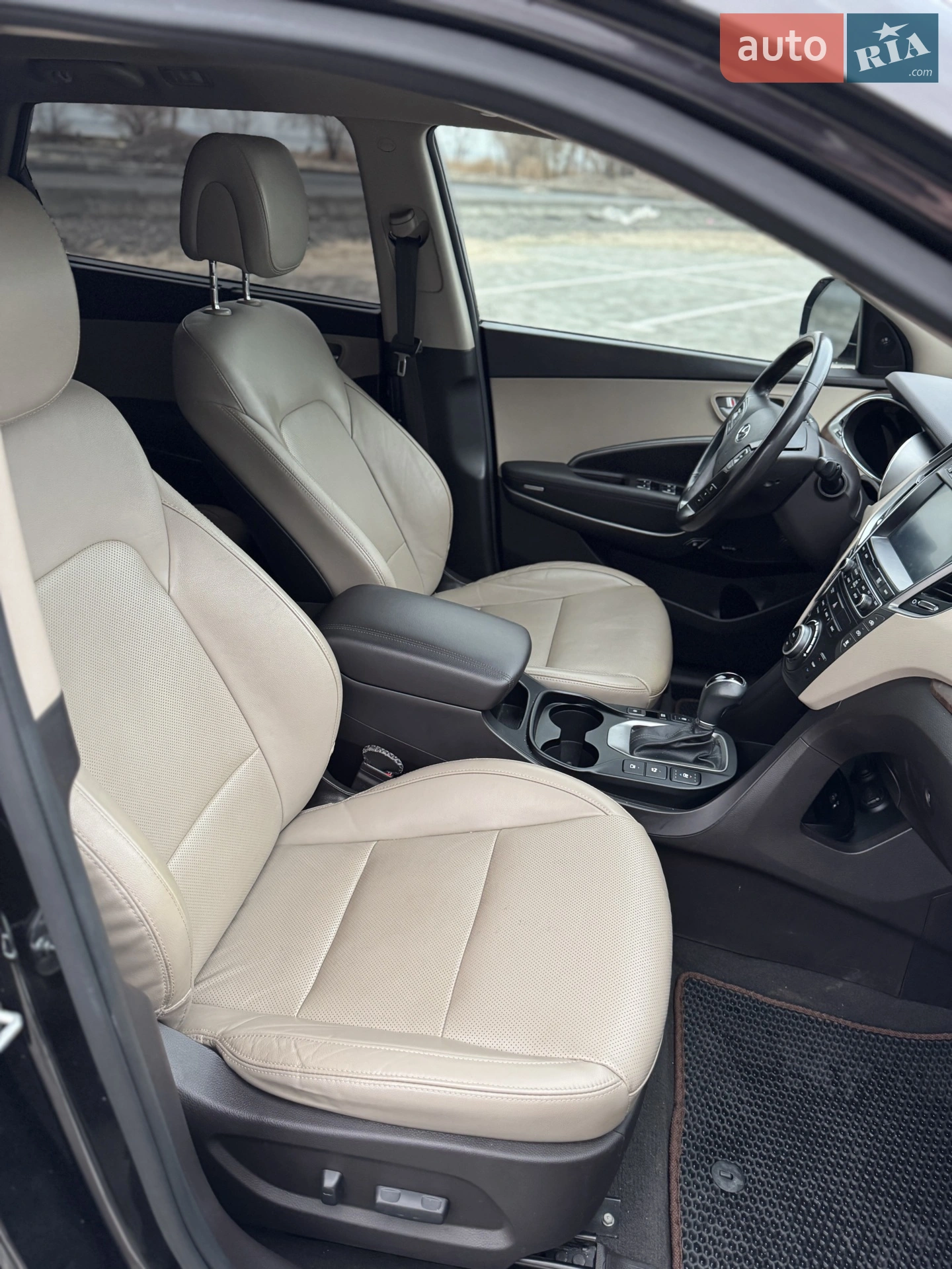 2017 Hyundai Santa Fe - мініатюра 27