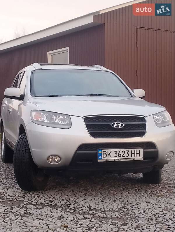 Позашляховик / Кросовер Hyundai Santa FE 2008 в Рокитному
