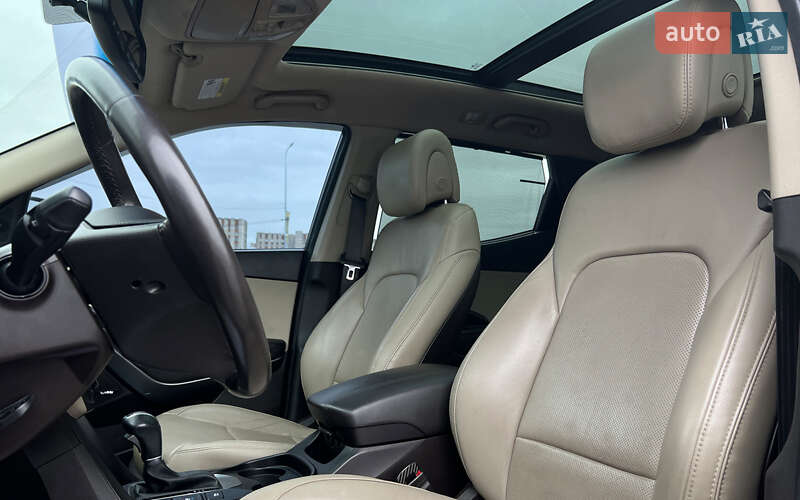 Позашляховик / Кросовер Hyundai Santa FE 2016 в Львові