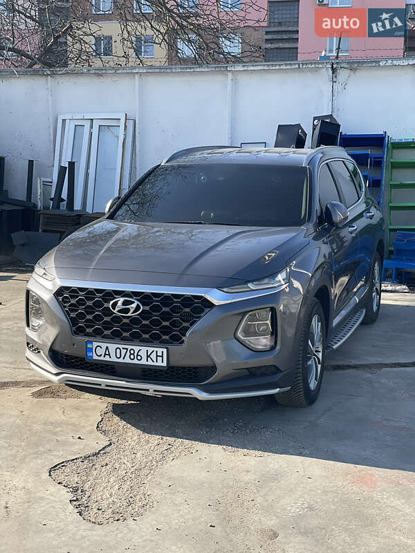 Позашляховик / Кросовер Hyundai Santa FE 2019 в Умані