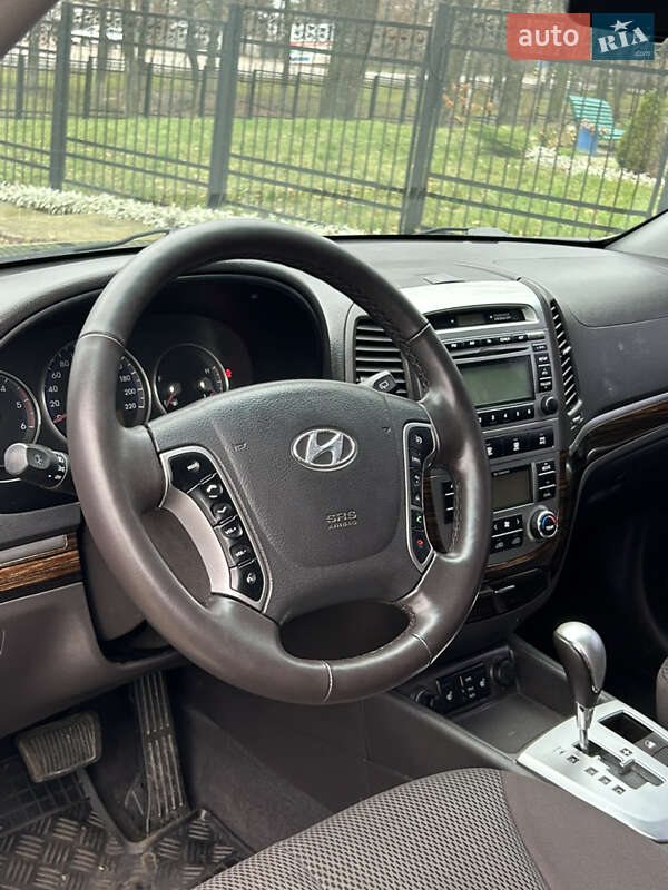 Позашляховик / Кросовер Hyundai Santa FE 2011 в Прилуках