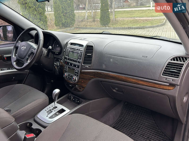 Позашляховик / Кросовер Hyundai Santa FE 2011 в Прилуках