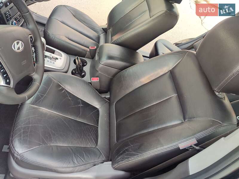 Позашляховик / Кросовер Hyundai Santa FE 2010 в Івано-Франківську