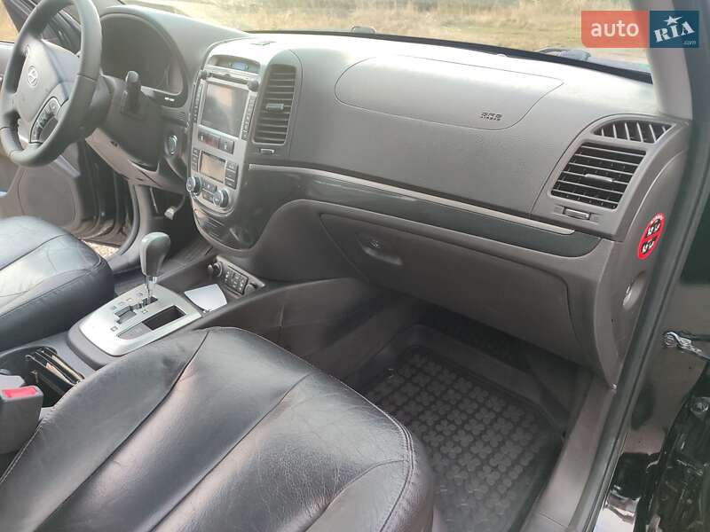 Позашляховик / Кросовер Hyundai Santa FE 2010 в Івано-Франківську