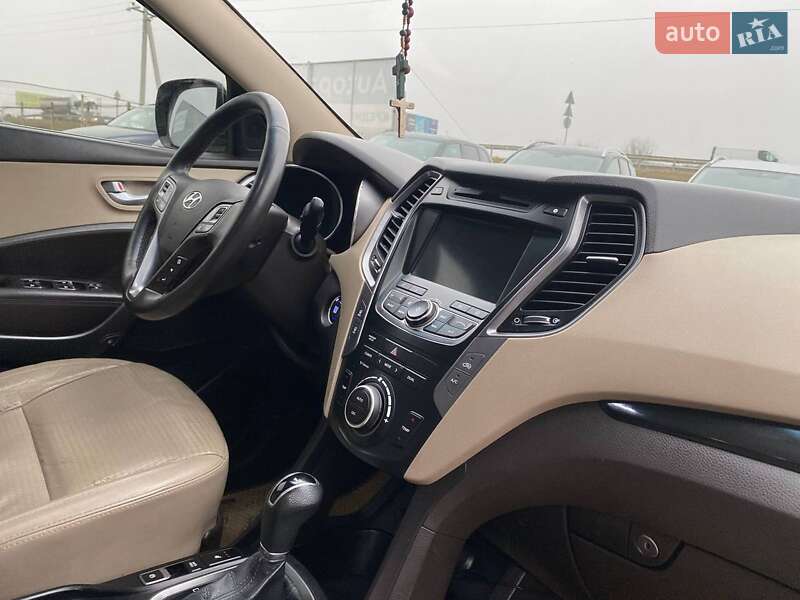 Позашляховик / Кросовер Hyundai Santa FE 2013 в Львові