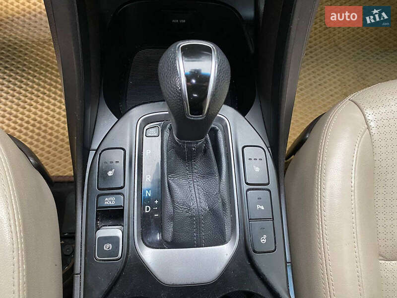 Позашляховик / Кросовер Hyundai Santa FE 2013 в Львові