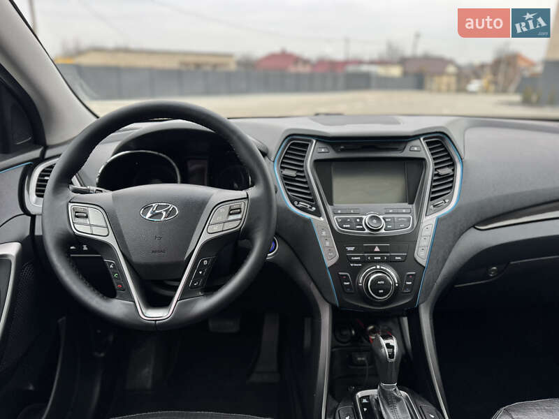 Позашляховик / Кросовер Hyundai Santa FE 2013 в Дубні