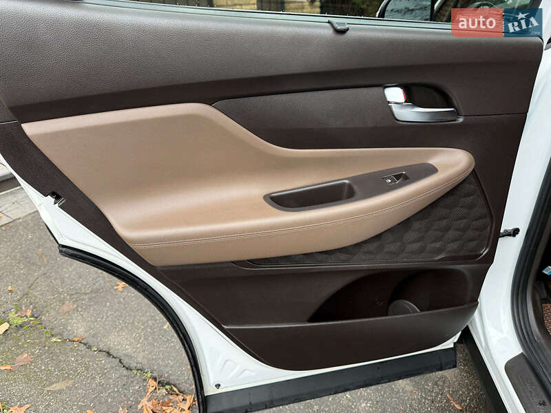 Позашляховик / Кросовер Hyundai Santa FE 2021 в Києві