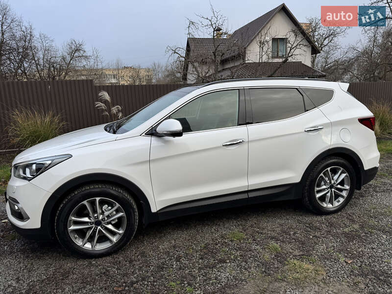 Позашляховик / Кросовер Hyundai Santa FE 2016 в Кам'янець-Подільському