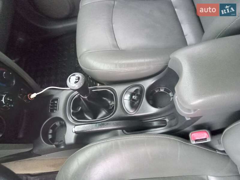 Позашляховик / Кросовер Hyundai Santa FE 2006 в Львові