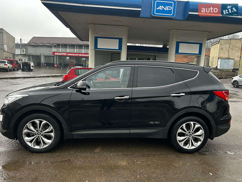 Позашляховик / Кросовер Hyundai Santa FE 2015 в Чернівцях
