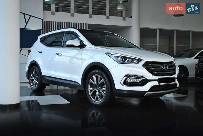 Позашляховик / Кросовер Hyundai Santa FE 2016 в Рівному