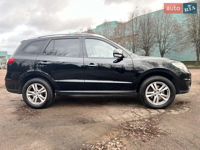 Внедорожник / Кроссовер Hyundai Santa FE 2011 в Житомире