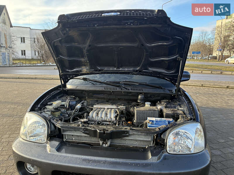 Внедорожник / Кроссовер Hyundai Santa FE 2004 в Дрогобыче