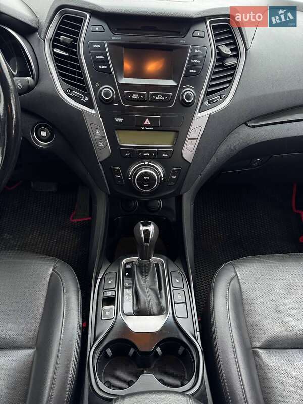 Внедорожник / Кроссовер Hyundai Santa FE 2013 в Киеве