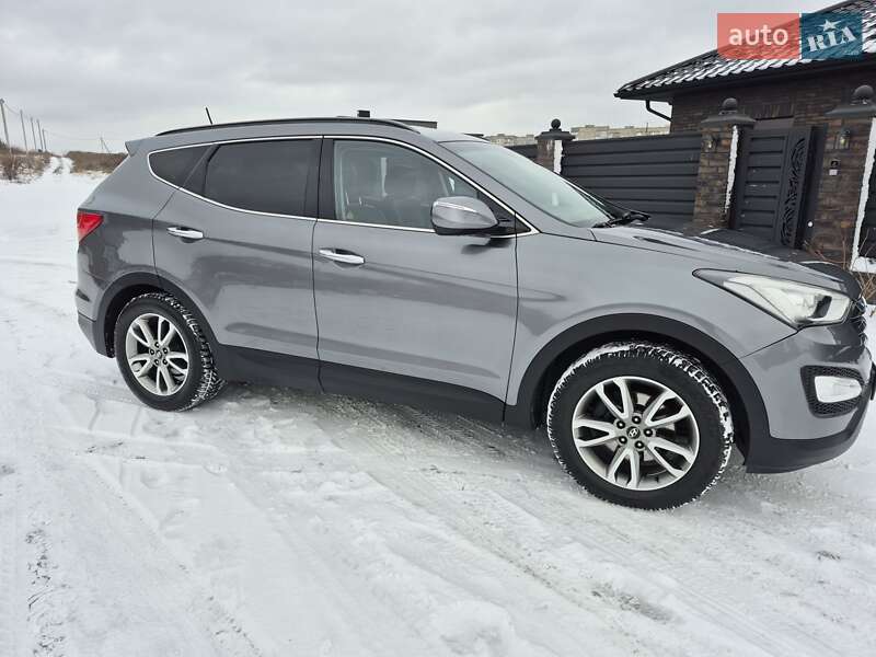 Позашляховик / Кросовер Hyundai Santa FE 2012 в Рівному