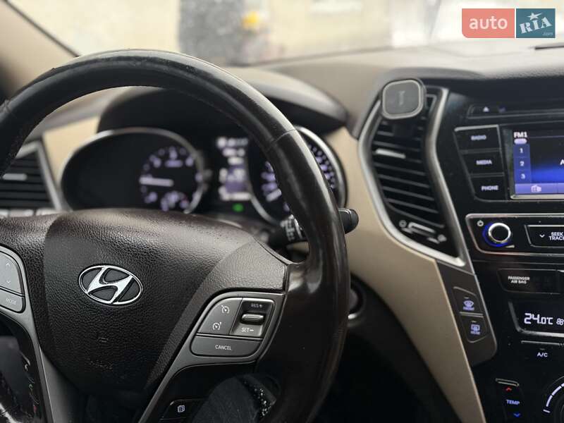 Позашляховик / Кросовер Hyundai Santa FE 2017 в Коломиї