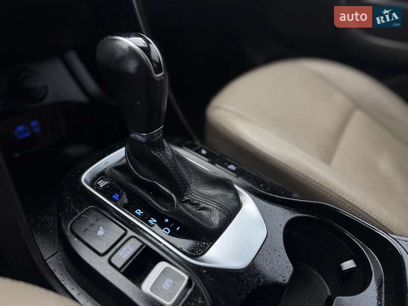 Позашляховик / Кросовер Hyundai Santa FE 2017 в Коломиї