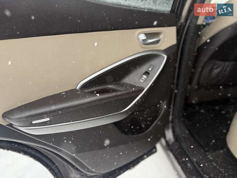 Позашляховик / Кросовер Hyundai Santa FE 2017 в Коломиї