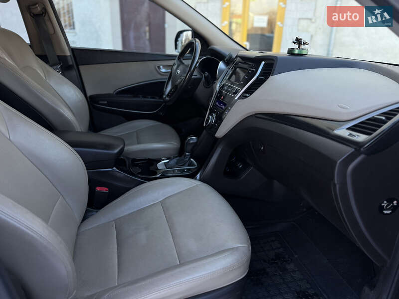 Позашляховик / Кросовер Hyundai Santa FE 2017 в Коломиї