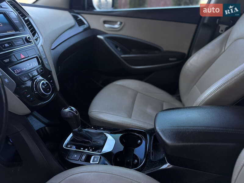 Позашляховик / Кросовер Hyundai Santa FE 2017 в Коломиї