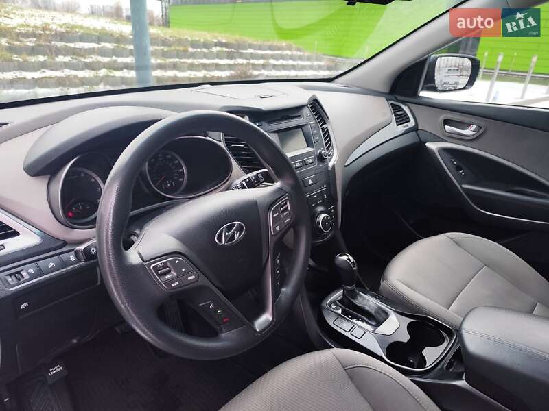 Позашляховик / Кросовер Hyundai Santa FE 2015 в Києві