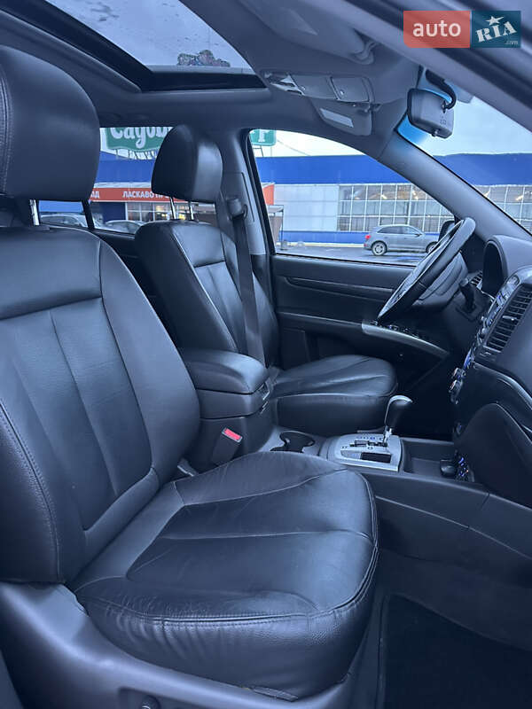 Внедорожник / Кроссовер Hyundai Santa FE 2010 в Луцке
