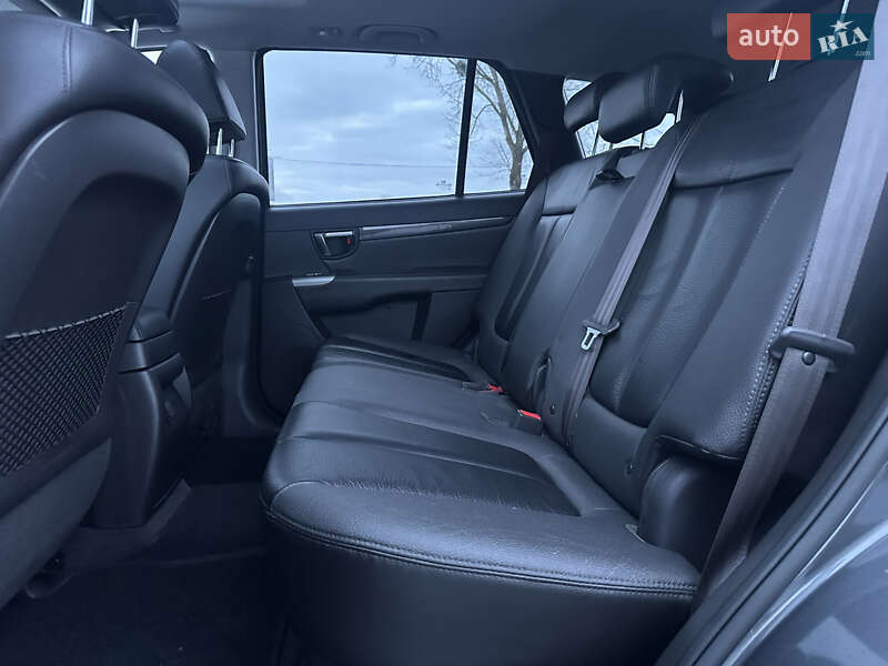 Внедорожник / Кроссовер Hyundai Santa FE 2010 в Луцке